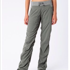 RARE Ivivva athletica pants